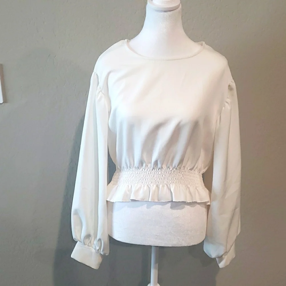 PRETTYLITTLETHING Size 4 Top - Picture 1 of 5